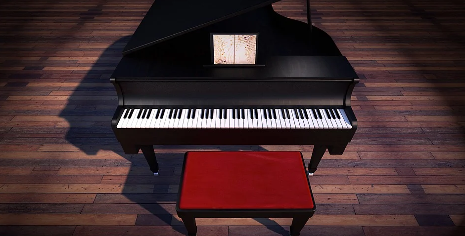 black piano